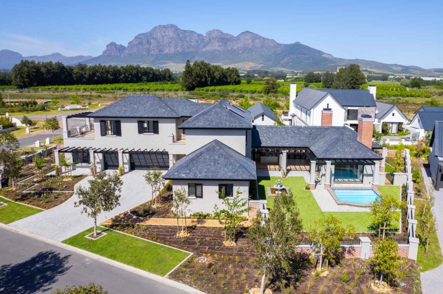 To Let 5 Bedroom Property for Rent in Val De Vie Estate Western Cape